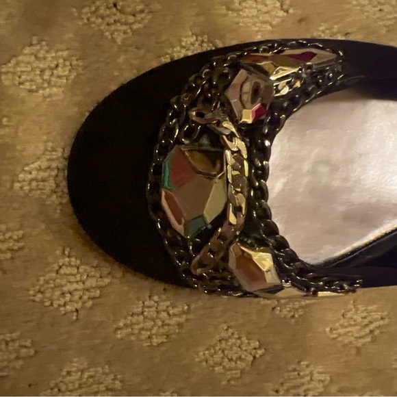 Gianni Bini Suede Flats Style is Agate 10M - Picture 3 of 3